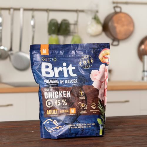 Корм сухий Brit Premium Dog Adult M для дорослих собак середніх порід вагою 10-25 кг з куркою 1 кг 170815/6345 фото